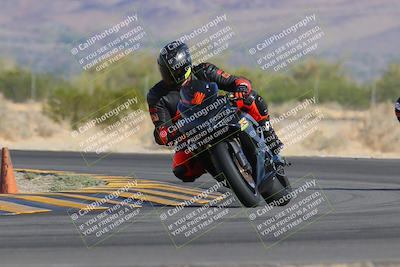 media/Nov-05-2022-SoCal Trackdays (Sat) [[f8d9b725ab]]/Turn 5 (940am)/